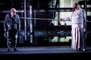 Christopher Purves as Alberich & Iain Paterson as Wotan. Photo