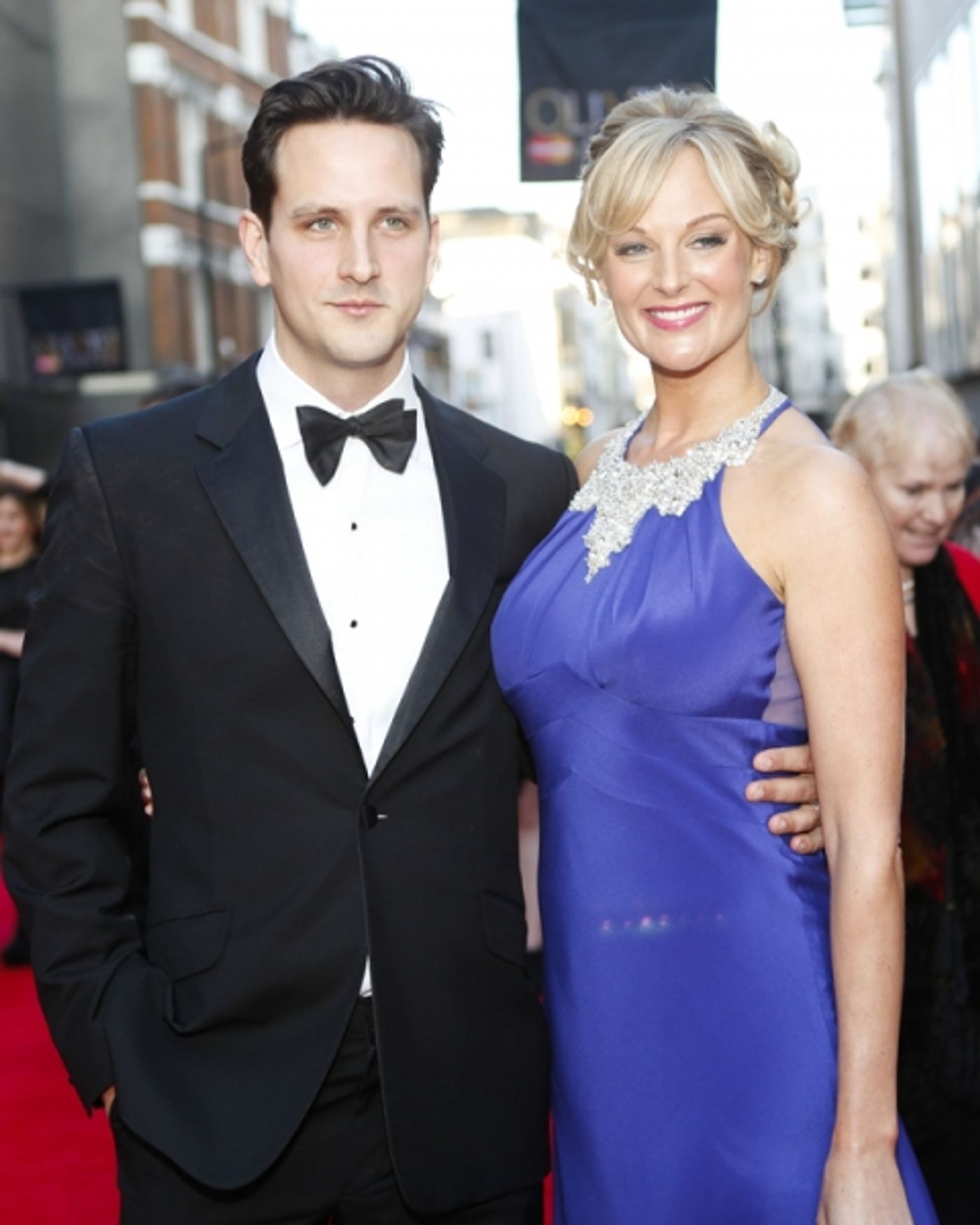 Photo Coverage: OLIVIERS 2014 - Red Carpet Part 2, Davis, Dench, Freeman, Hiddlestone and More!  Image