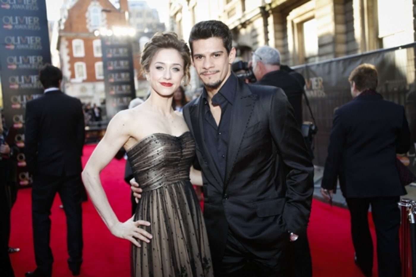 Photo Coverage: OLIVIERS 2014 - Red Carpet Part 2, Davis, Dench, Freeman, Hiddlestone and More!  Image