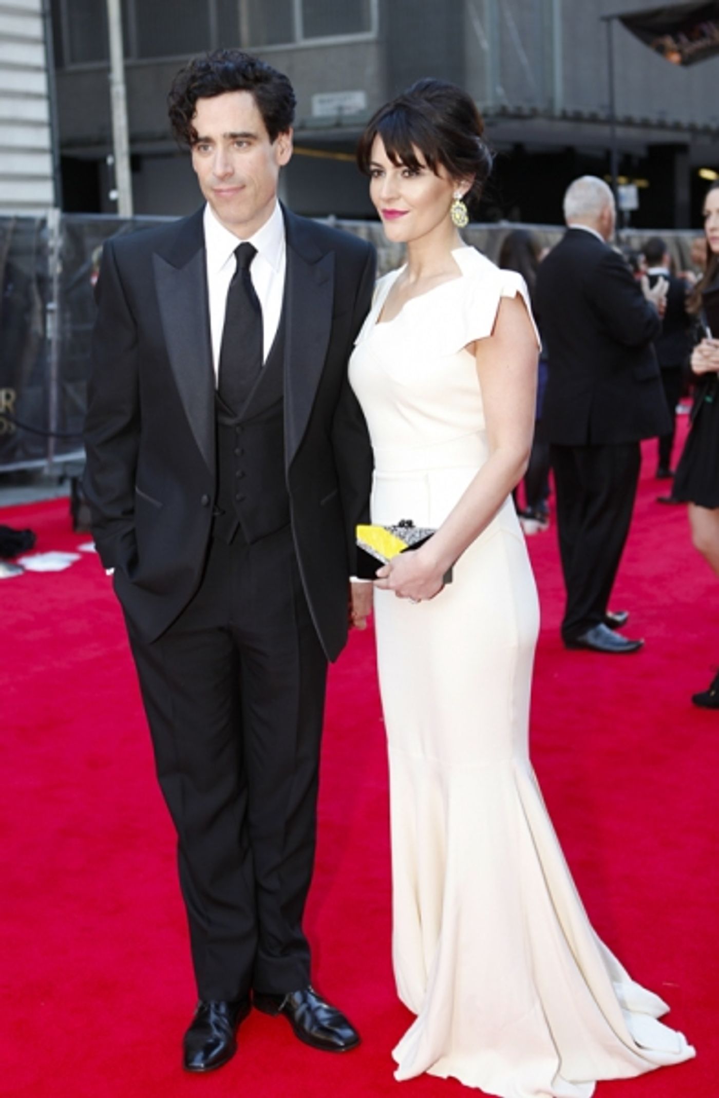 Photo Coverage: OLIVIERS 2014 - Red Carpet Part 2, Davis, Dench, Freeman, Hiddlestone and More!  Image