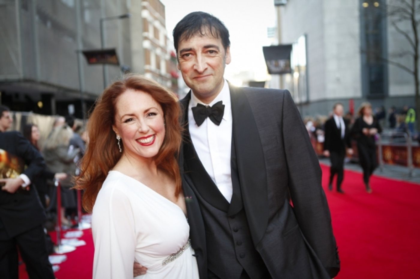 Photo Coverage: OLIVIERS 2014 - Red Carpet Part 2, Davis, Dench, Freeman, Hiddlestone and More!  Image