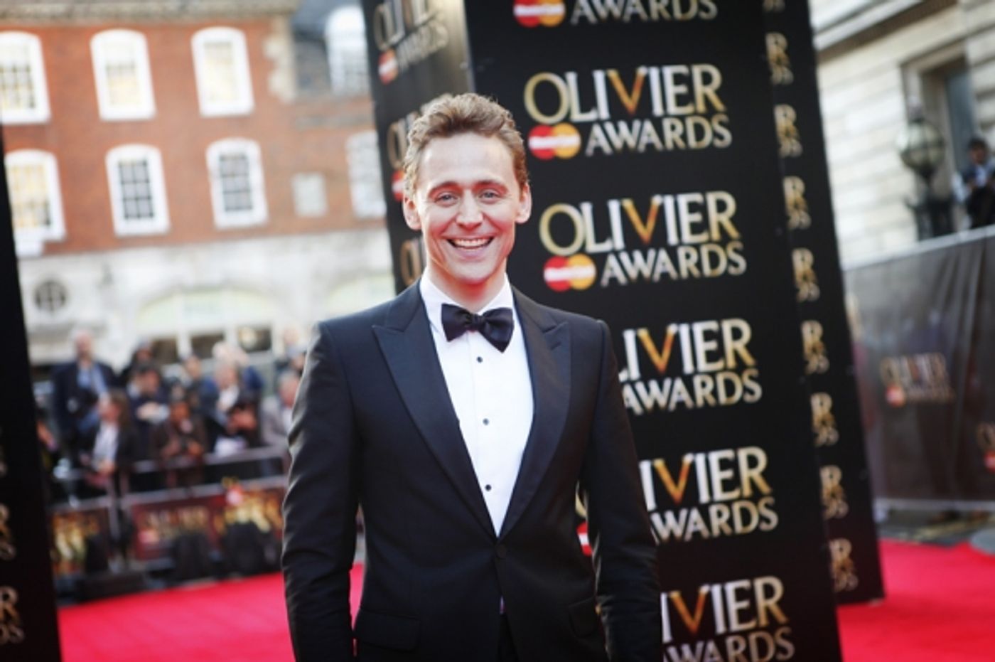 Photo Coverage: OLIVIERS 2014 - Red Carpet Part 2, Davis, Dench, Freeman, Hiddlestone and More!  Image