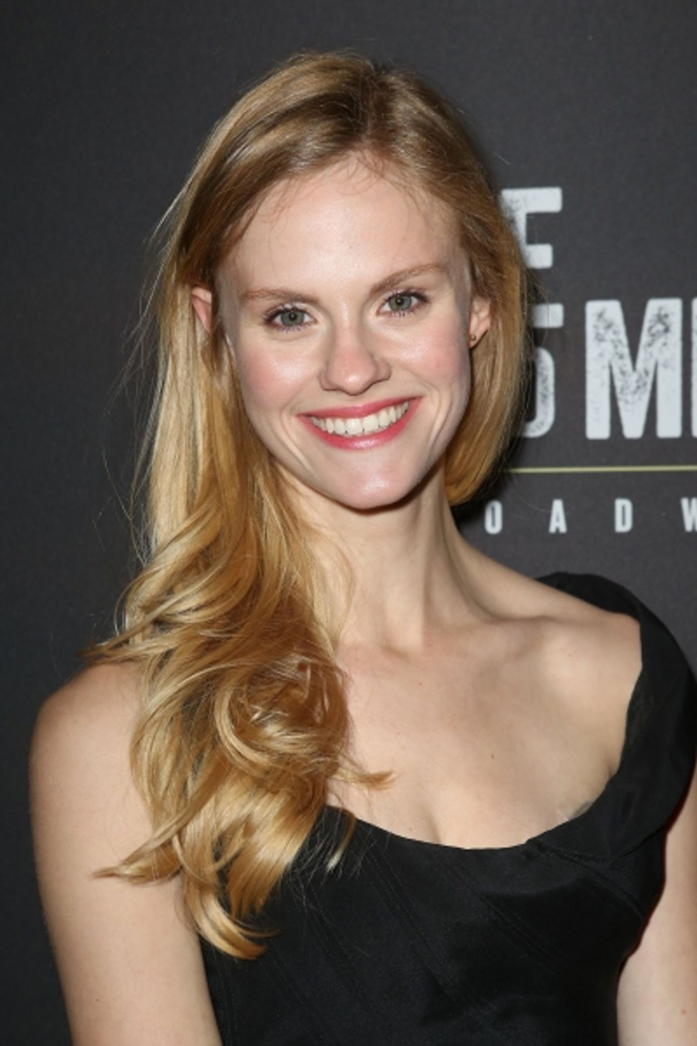 Photo Coverage: OF MICE AND MEN Cast Arrives on Broadway- Inside the Opening Night After Party!  Image