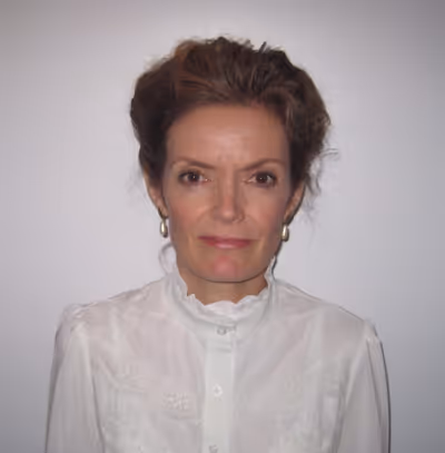 Emma Borden, Lizzie''s older sister (Amy Moorman)  Photo