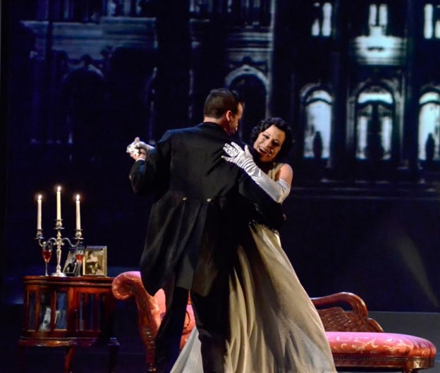 Photo Flash: First Look at Media Theatre's SUNSET BOULEVARD Starring Ann Crumb, Now Through 5/18 Photo Flash: First Look at Media Theatre's SUNSET BOULEVARD Starring Ann Crumb, Now Through 5/18 Image