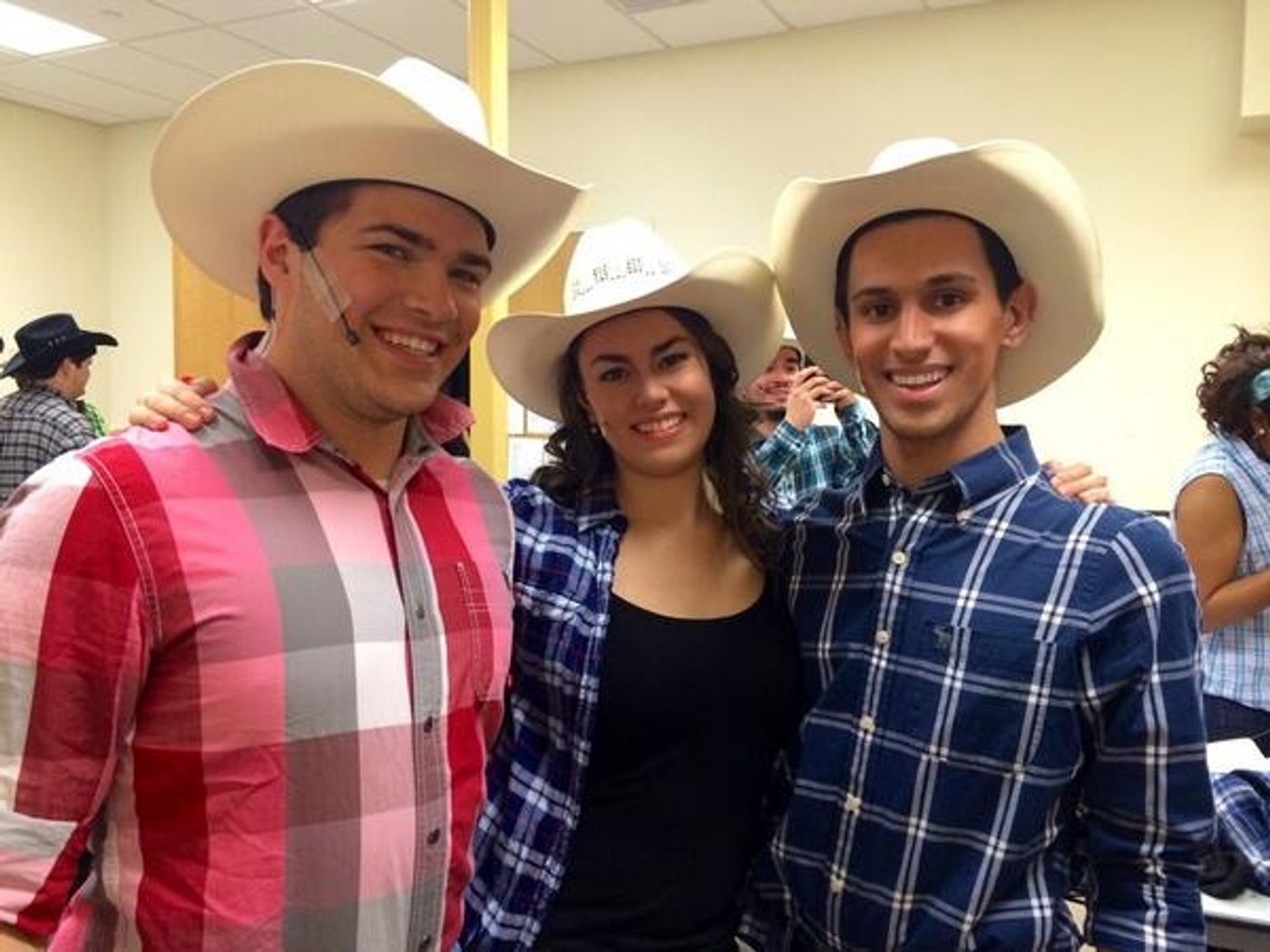 Photo Flash: Saturday Intermission Pics, 4/19- ROCKY, MAMMA MIA, and More Get Into the Spirit of Easter!  Image