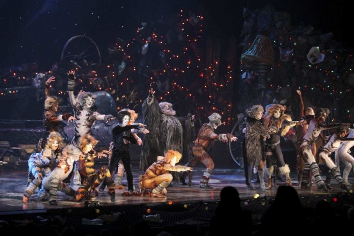 Photo Flash: CATS Celebrates Opening at La Mirada Theatre  Image
