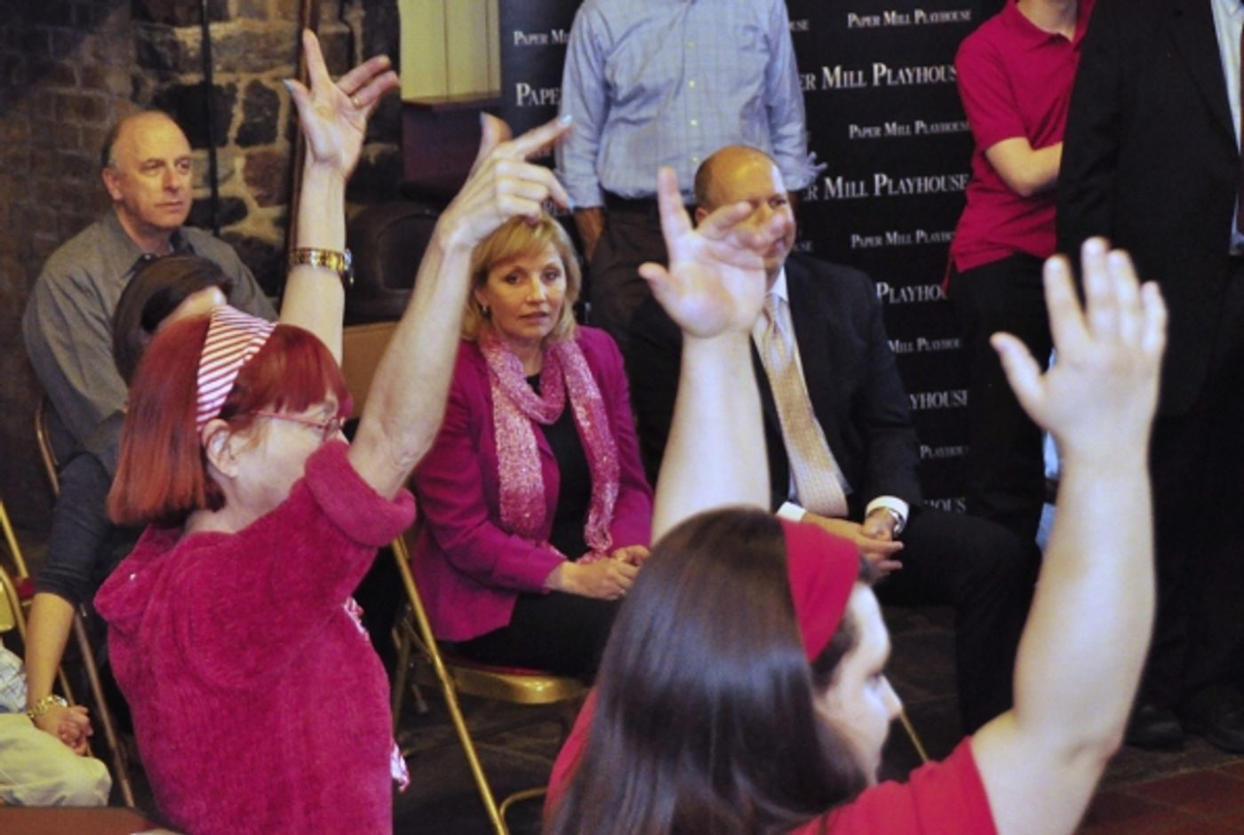 Photo Flash: Lt. Governor Kim Guadagno Visits Paper Mill's Theatre for Everyone Performance  Image