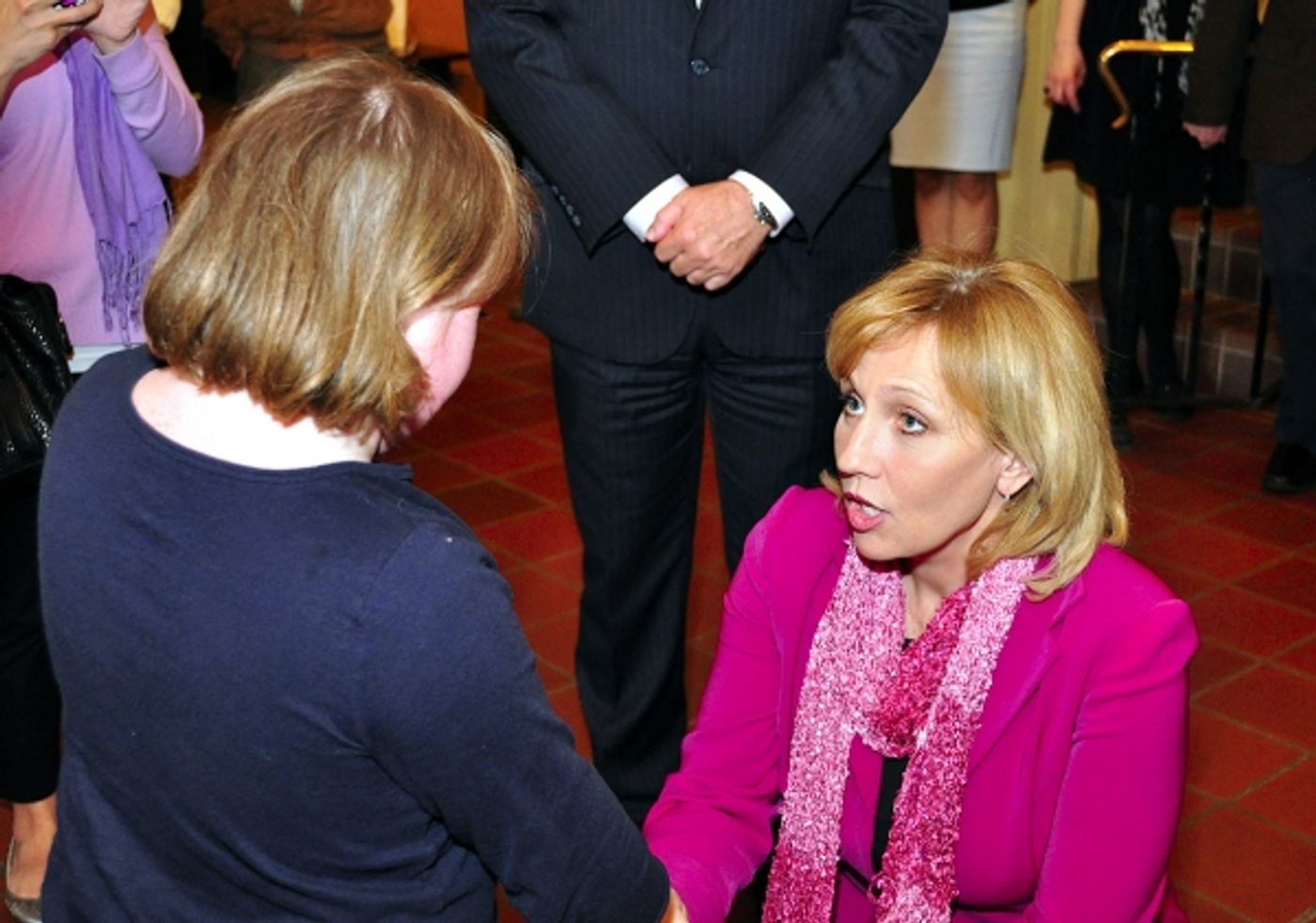 Photo Flash: Lt. Governor Kim Guadagno Visits Paper Mill's Theatre for Everyone Performance  Image