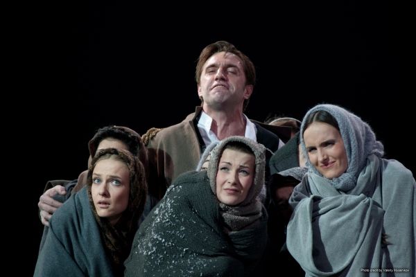 Hussar (Vladimir Vdovichenkov) and Girls (Olga Nemogay, Anna Antonova, and Anastasia  Photo