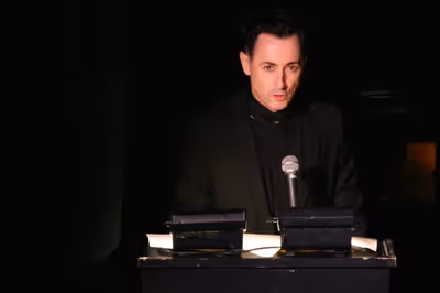 Alan Cumming Photo