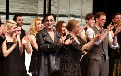 Michelle Williams, Alan Cumming, Linda Emond and Bill Heck Photo