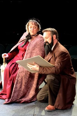 Elizabeth Pattey, Sean Young @ BroadwayWorld Elizabeth Pattey, Sean Young Photo