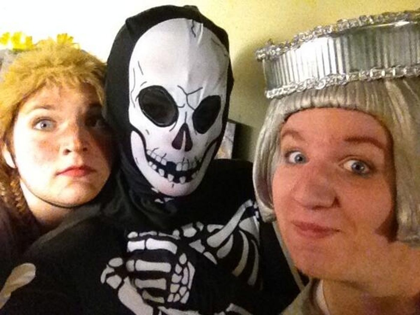 Photo Flash: Saturday Intermission Pics, 4/26, Part 2- AFTER MIDNIGHT Steals M&Ms, PIPPIN Introduces New Cast Member, and More! Photo Flash: Saturday Intermission Pics, 4/26, Part 2- AFTER MIDNIGHT Steals M&Ms, PIPPIN Introduces New Cast Member, and More! Image