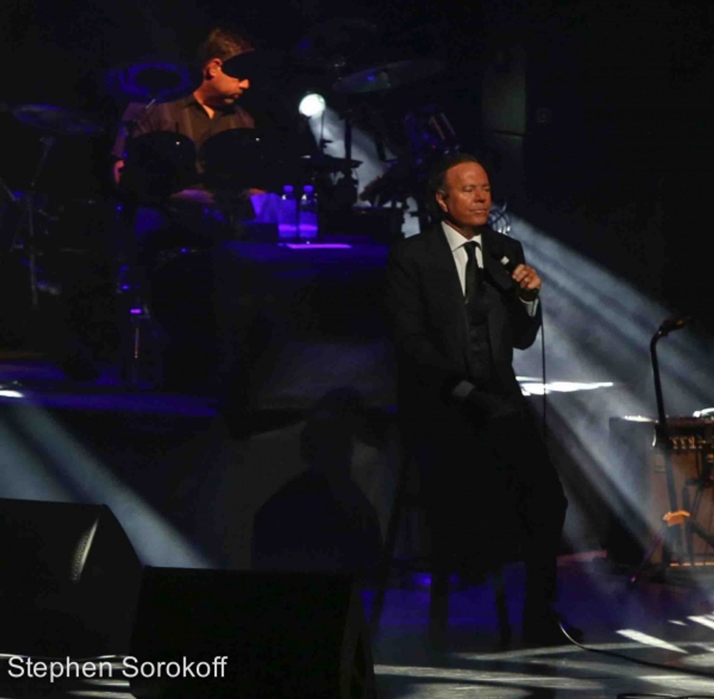 Photo Coverage: Julio Iglesias Plays NJPAC  Image