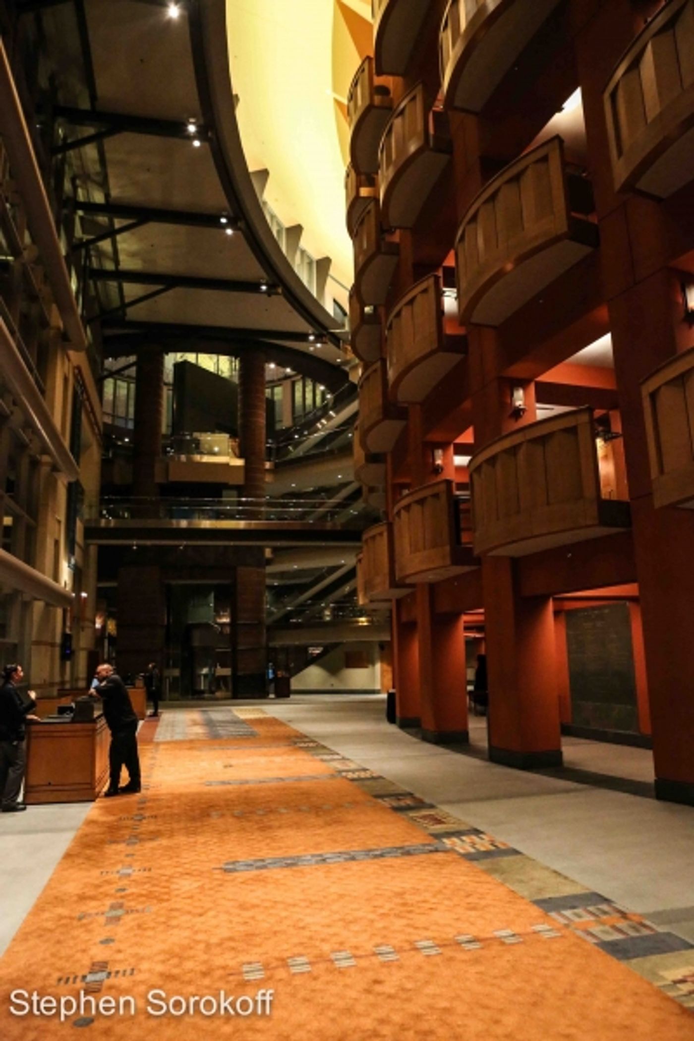 Photo Coverage: Julio Iglesias Plays NJPAC Photo Coverage: Julio Iglesias Plays NJPAC Image