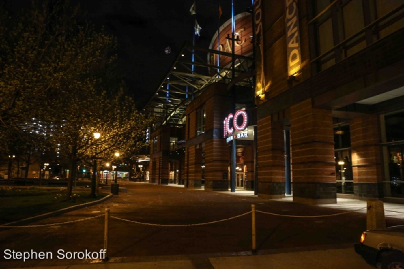 Photo Coverage: Julio Iglesias Plays NJPAC Photo Coverage: Julio Iglesias Plays NJPAC Image