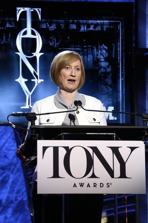 Heather Hitchens Photo