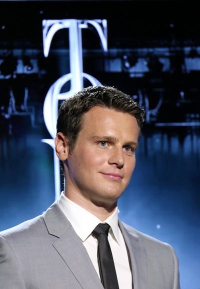Jonathan Groff Photo