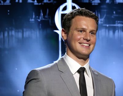 Jonathan Groff  Photo