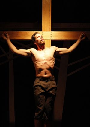 Ben Moroski as Eric Photo