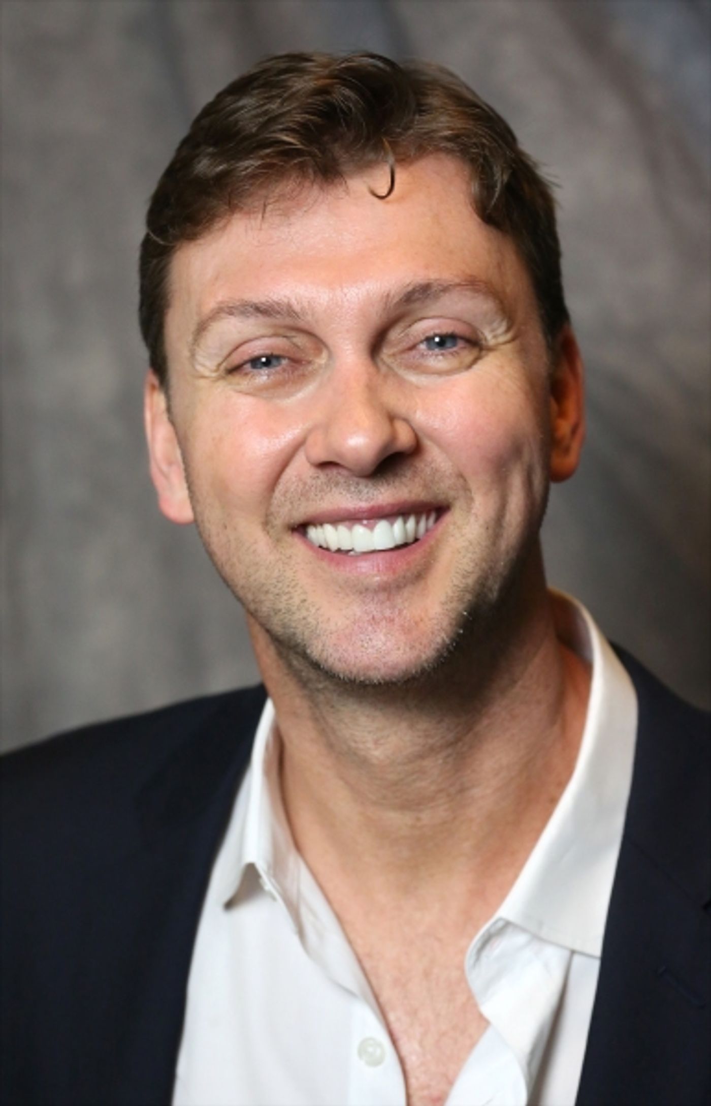 Photo Coverage: In the Photo Booth with the 2014 Tony Award Nominees - Sutton Foster, Idina Menzel, Andy Karl & More!  Image