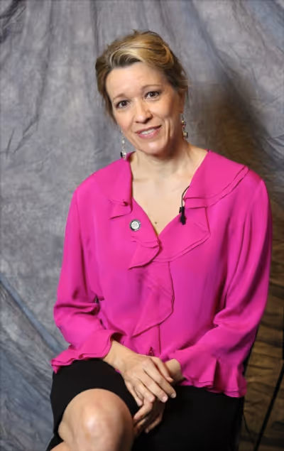 Linda Emond  Photo