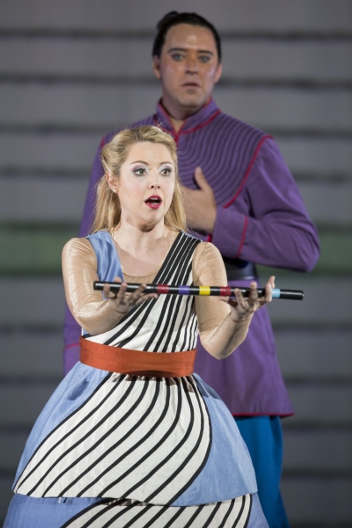 Maureen McKay as Pamina and Joseph Kaiser as Tamino  at 