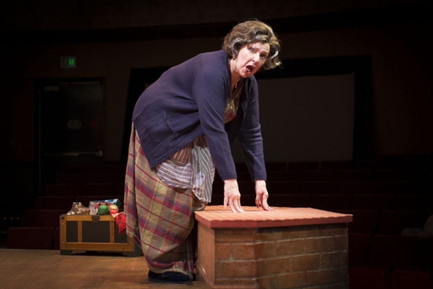 Photo Flash: First Look - MIRACLE ON SOUTH DIVISION STREET at Theatre at the Center  Image