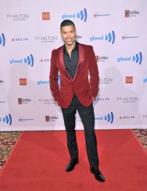 NEW YORK, NY - MAY 03: Wilson Cruz attends the 25th Annual GLAAD Media Awards on May 3, 2014 in New York City. (Photo by Stephen Lovekin/Getty Images for GLAAD) @ BroadwayWorld NEW YORK, NY - MAY 03: Wilson Cruz attends the 25th Annual GLAAD Media Awards on May Photo