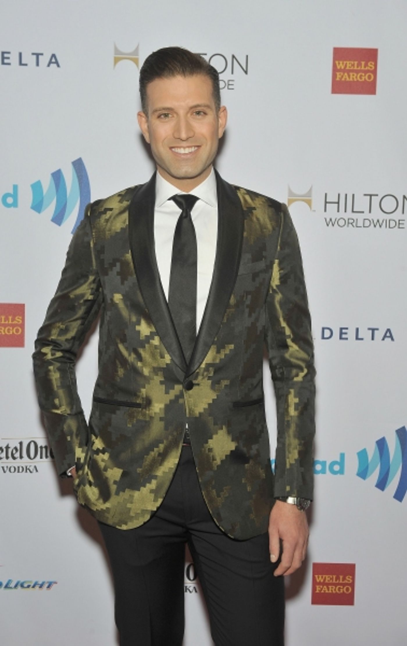 Photo Coverage: On the Red Carpet of the GLAAD Awards  Image