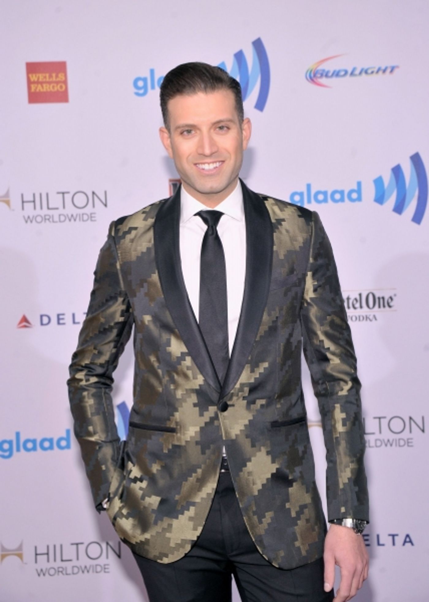 Photo Coverage: On the Red Carpet of the GLAAD Awards  Image