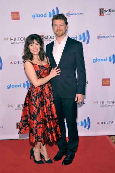 NEW YORK, NY - MAY 03: Yael Stone (L) and guest attend the 25th Annual GLAAD Media Aw Photo