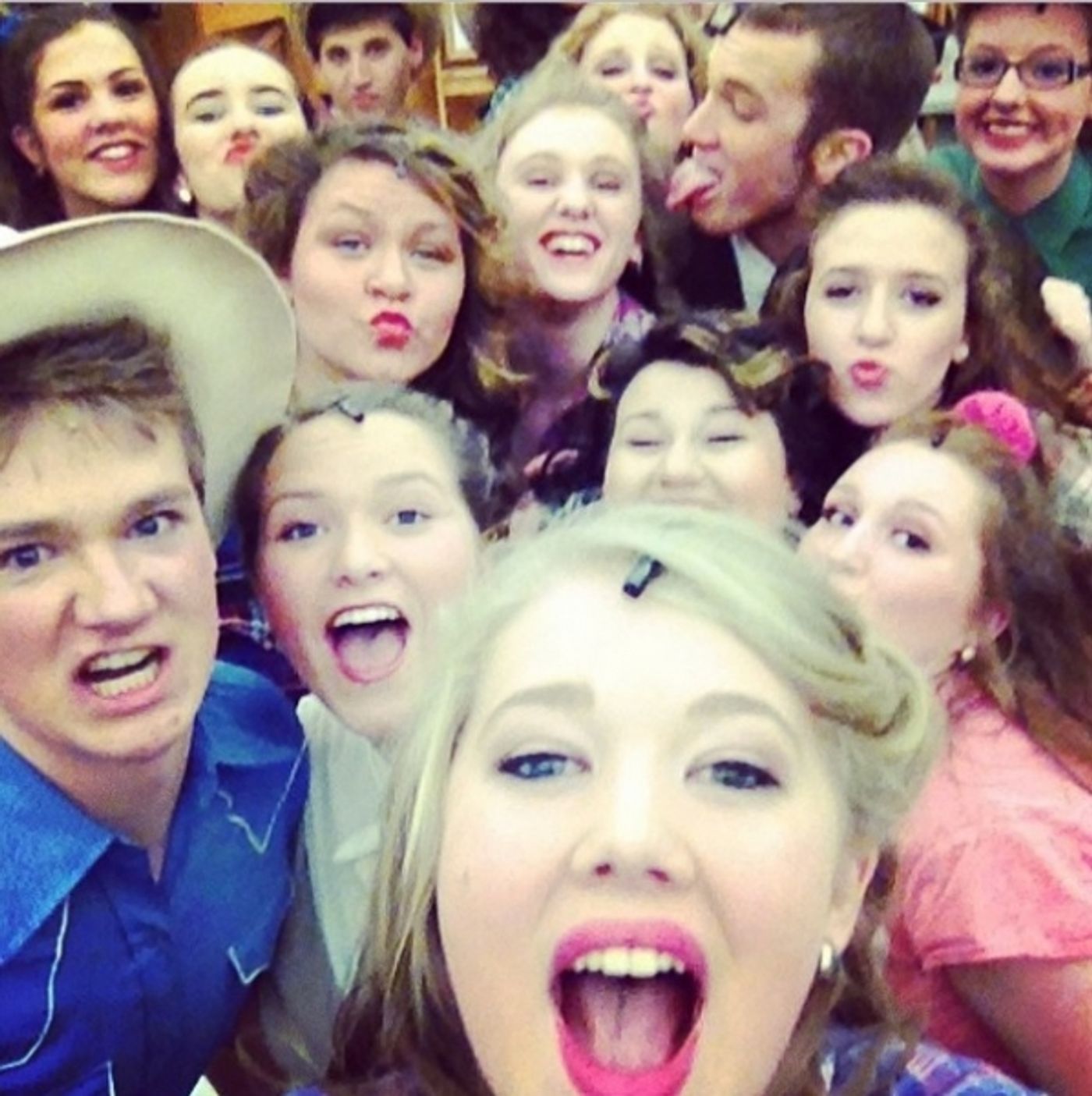 Photo Flash: Saturday Intermission Pics, 5/3, Part 2- ROCKY Snapchats Home, ALADDIN Opens Mail, and More! Photo Flash: Saturday Intermission Pics, 5/3, Part 2- ROCKY Snapchats Home, ALADDIN Opens Mail, and More! Image