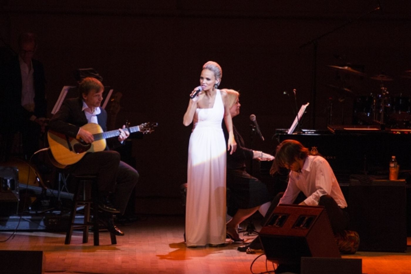 Photo Coverage: Kristin Chenoweth - Exclusive Performance Shots - THE EVOLUTION OF A SOPRANO at Carnegie Hall Image
