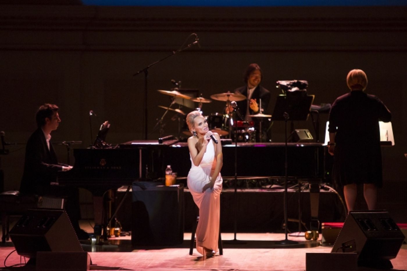Photo Coverage: Kristin Chenoweth - Exclusive Performance Shots - THE EVOLUTION OF A SOPRANO at Carnegie Hall Image