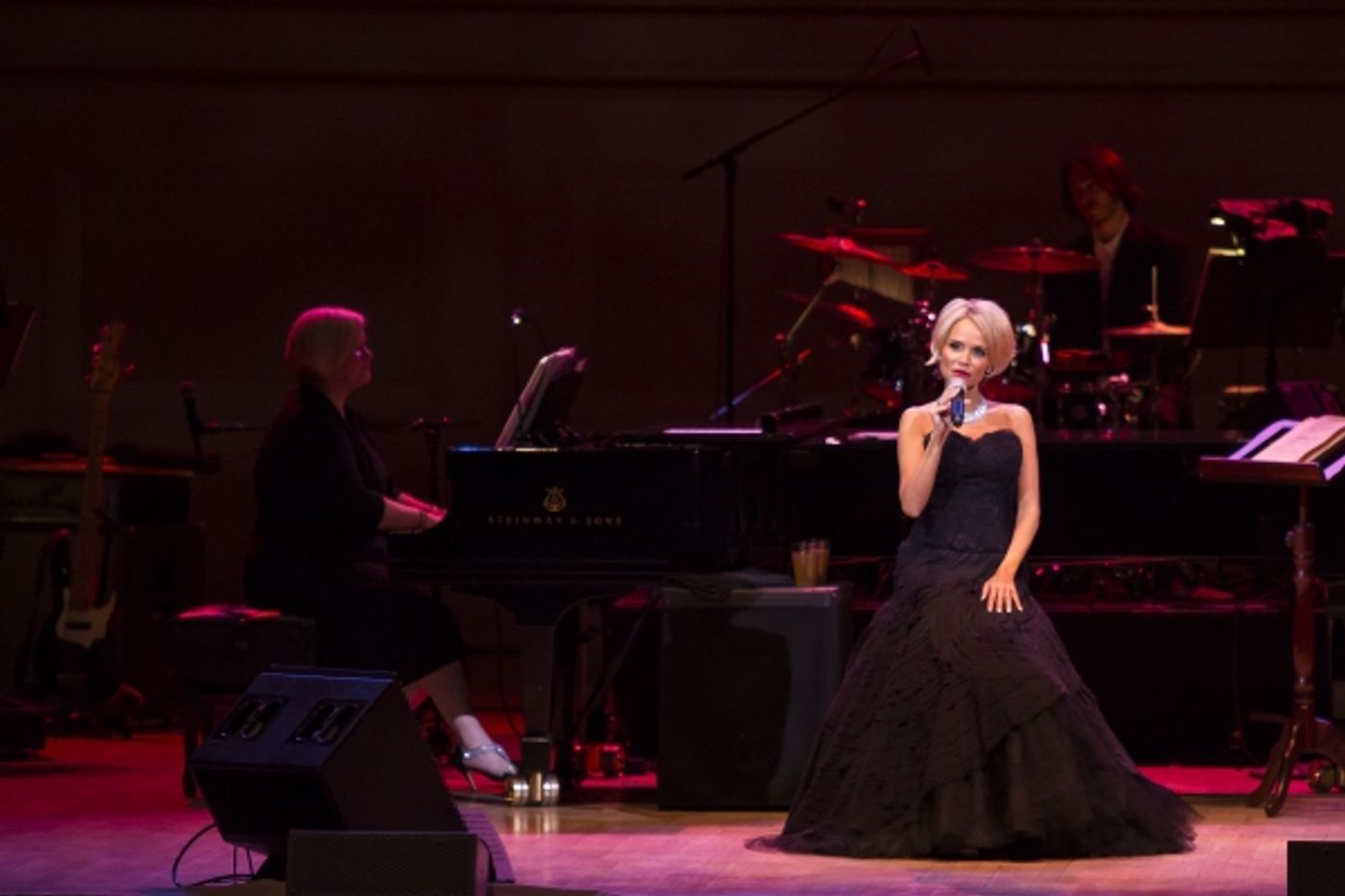 Photo Coverage: Kristin Chenoweth - Exclusive Performance Shots - THE EVOLUTION OF A SOPRANO at Carnegie Hall Image