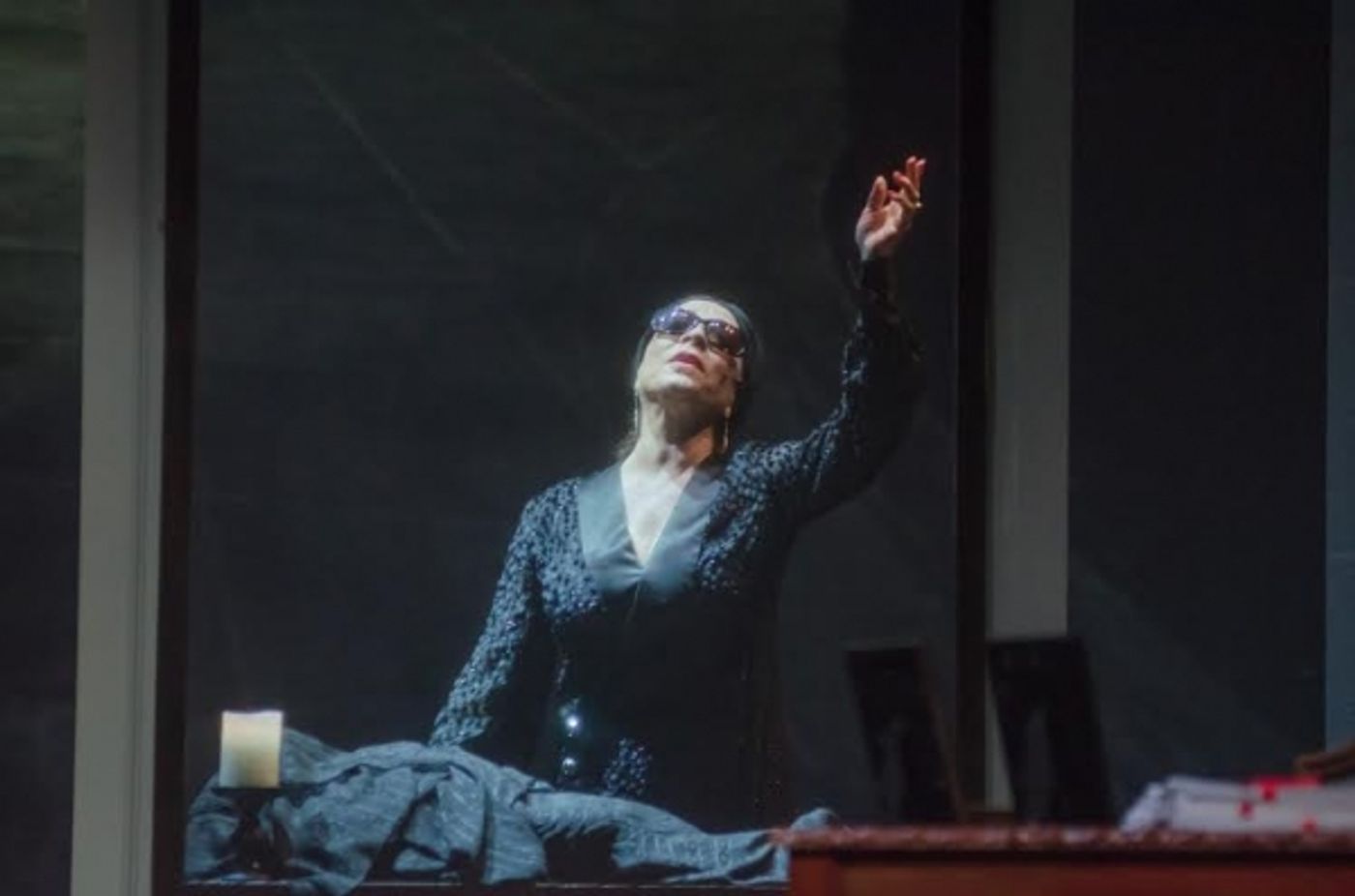 Photo Flash: New Shots from Media Theatre's SUNSET BOULEVARD, Starring Ann Crumb and Sean Thompson Photo Flash: New Shots from Media Theatre's SUNSET BOULEVARD, Starring Ann Crumb and Sean Thompson Image