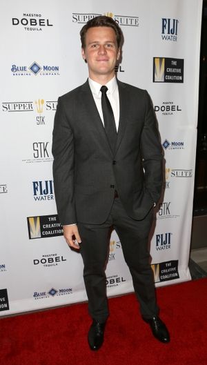 Jonathan Groff  Photo