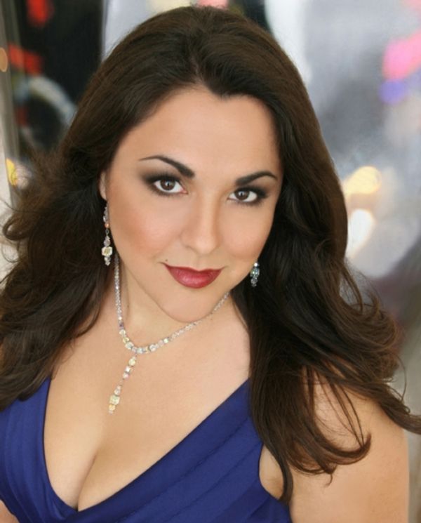 Lara Tillotson Photo