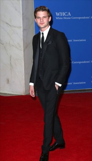 Jeremy Irvine @ BroadwayWorld Jeremy Irvine Photo