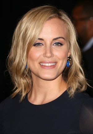 Taylor Schilling @ BroadwayWorld Taylor Schilling Photo