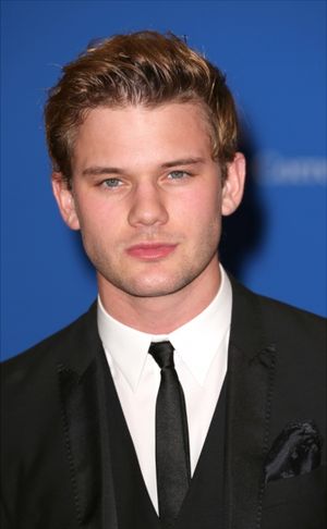 Jeremy Irvine @ BroadwayWorld Jeremy Irvine Photo