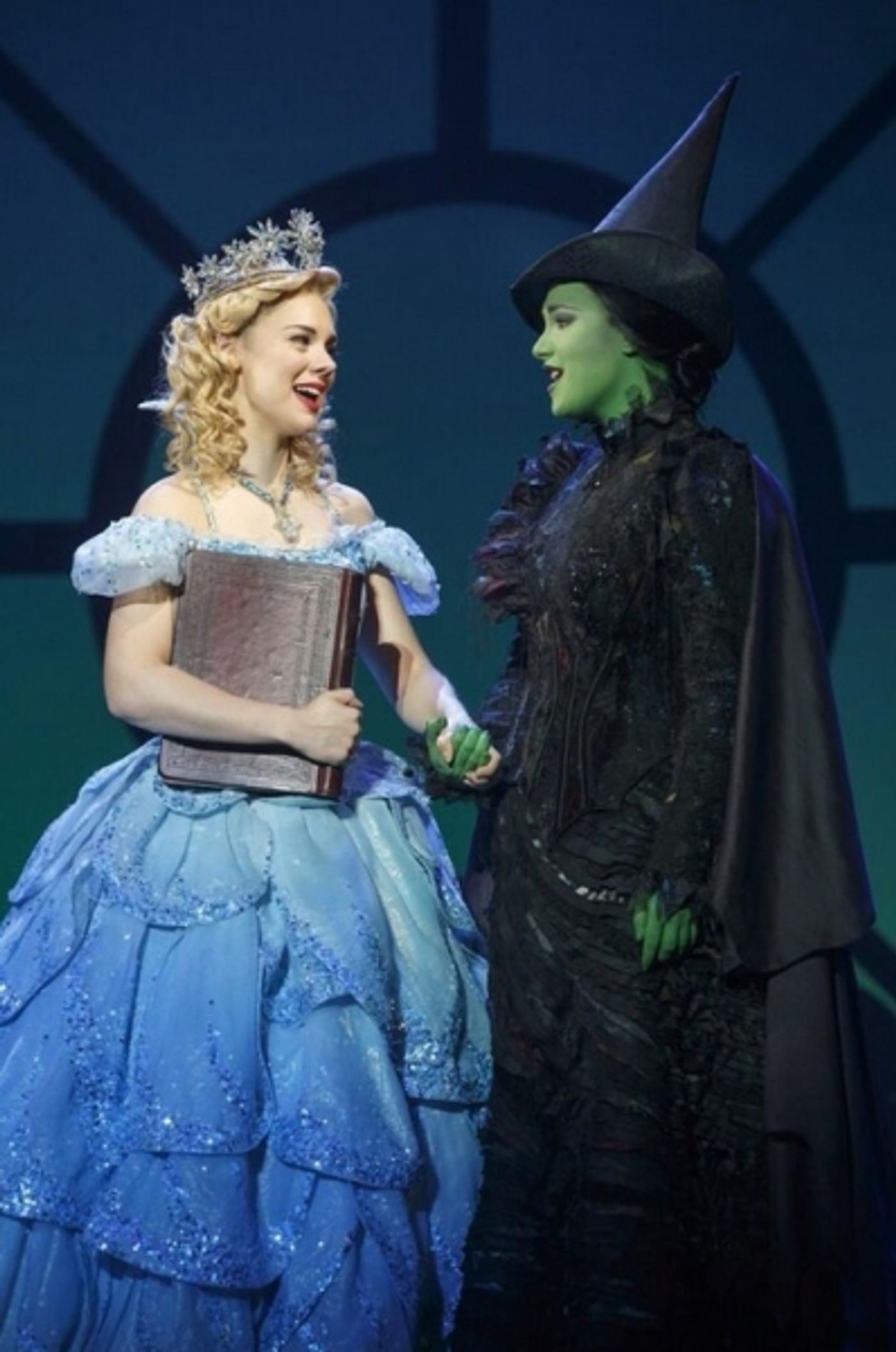 Photo Flash: First Look at Nick Adams, Emma Hunton & Gina Beck in WICKED National Tour! Image