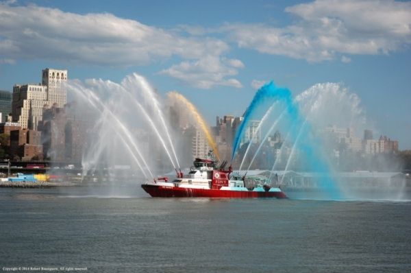 Photo Flash: Nick Lachey, Drew Lachey and More Attend Re-Dedication of Pier 15 at South Street Seaport Image