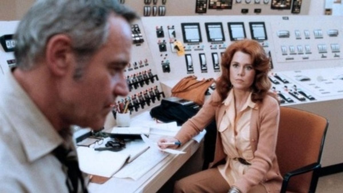 Jack Lemmon and Jane Fonda spar over the happenings at a nuclear power plant. at 
