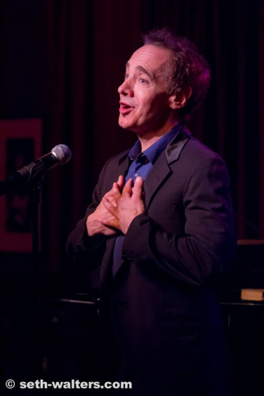 Photo Flash: Jason Graae Brings 49 AND A HALF SHADES OF GRAAE to Birdland Image