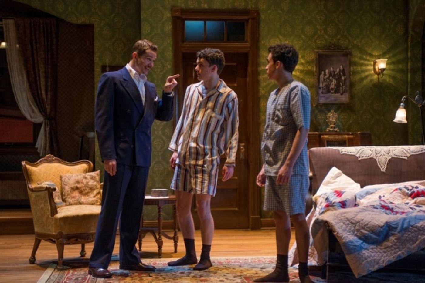 Photo Flash: First Look at Northlight's LOST IN YONKERS, Opening Tonight  Image