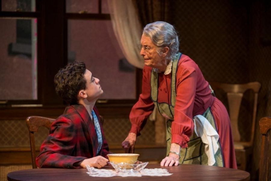 Photo Flash: First Look at Northlight's LOST IN YONKERS, Opening Tonight Image