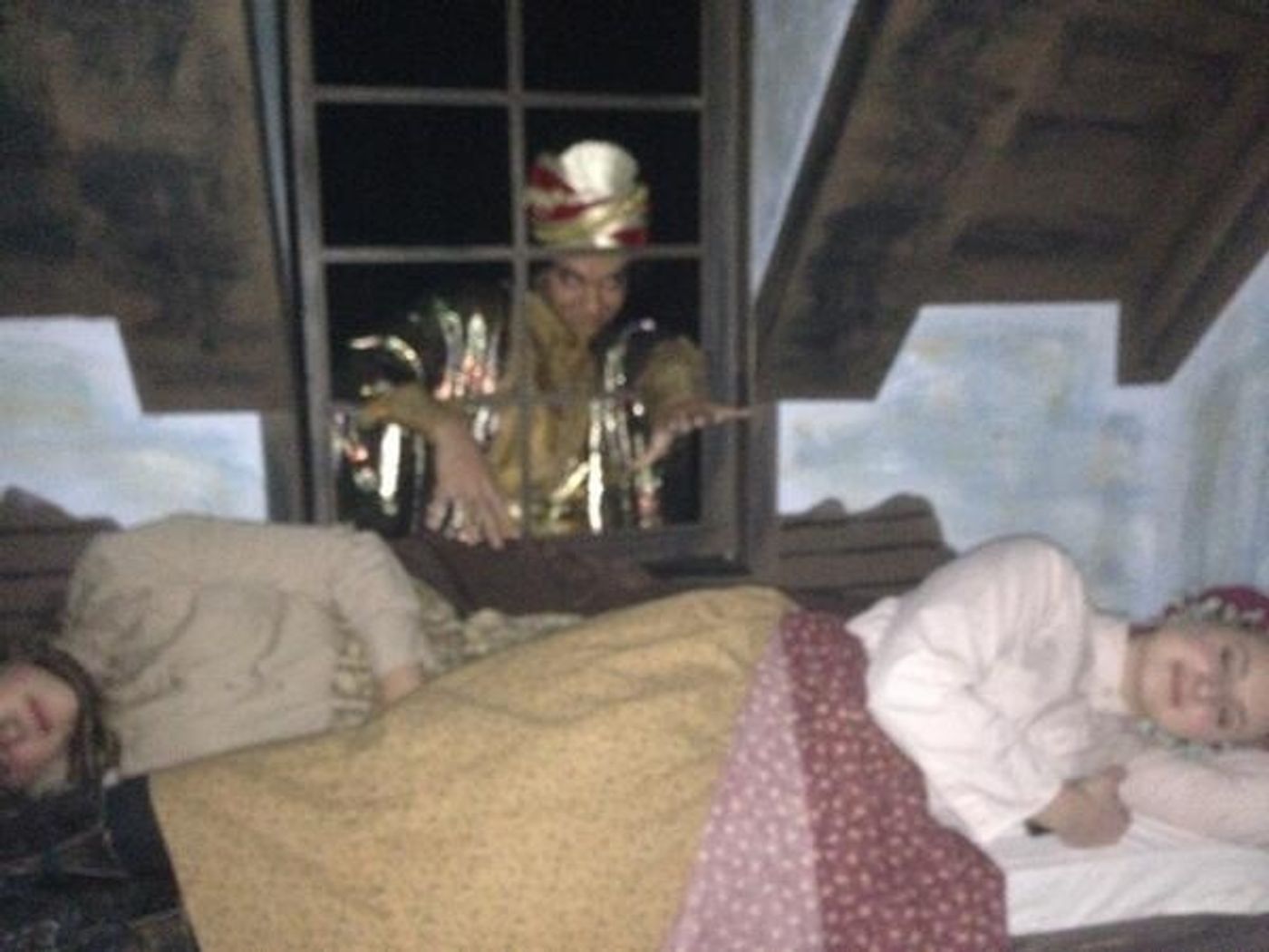 Photo Flash: Saturday Intermission Pics, 5/10- ROCKY Celebrates Mother's Day, WICKED Duels, and More!  Image